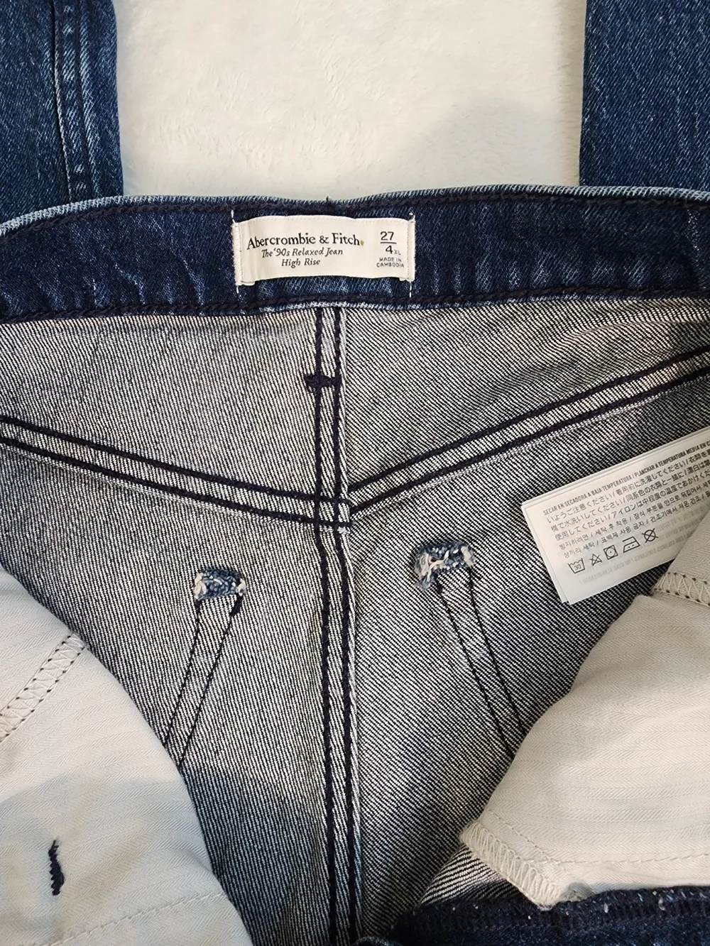 Abercrombie 90s Relaxed High Rise 27 Trouser Jeans NWOT - Picture 5 of 11